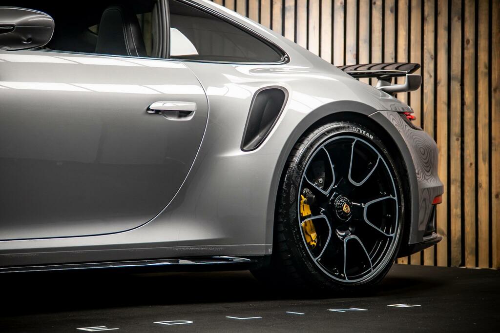 Porsche 911 911 Carrera Gts S-a Grey #16