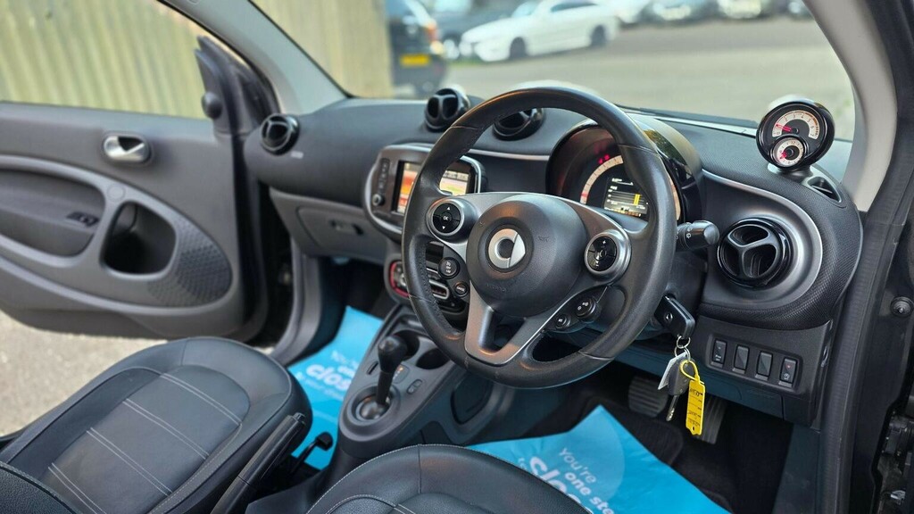 Smart Fortwo Coupe 0.9T Prime Premium Coupe Twinamic Eur Black #26