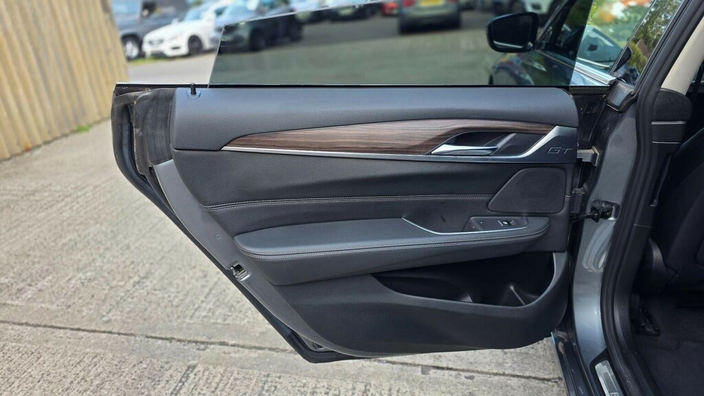 BMW 6 Series Gran Turismo 3L 630D M Sport White #50
