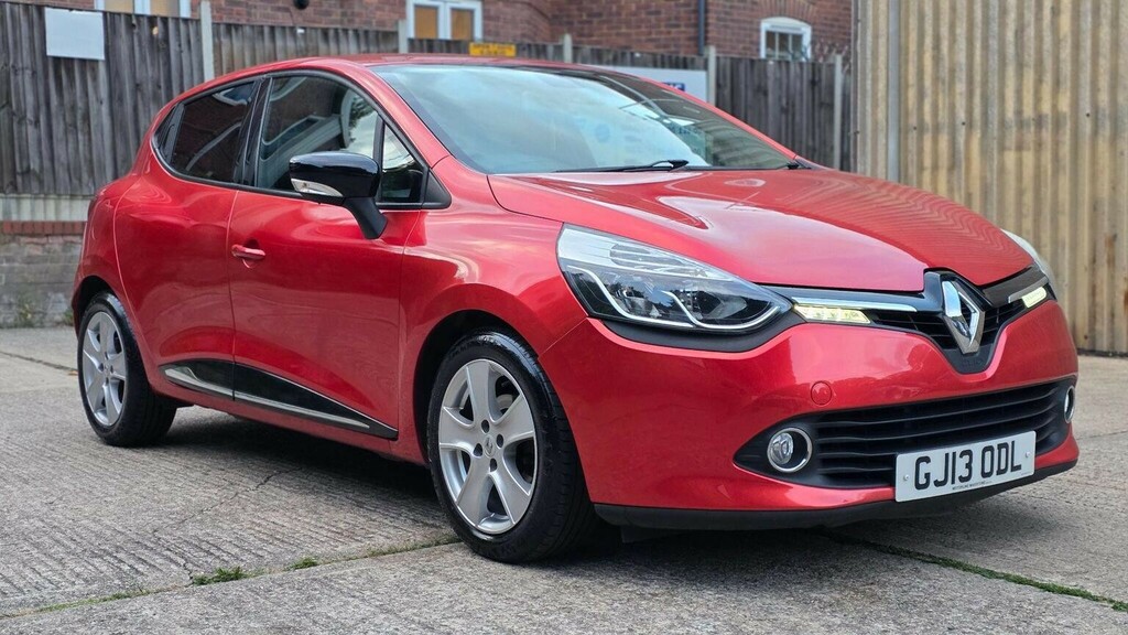 Renault Clio 1.2 16V Dynamique Medianav Euro 5 Red #4