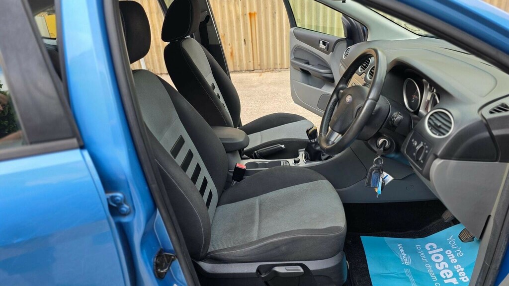 Ford Focus 1.6 Zetec Tdci Blue #26
