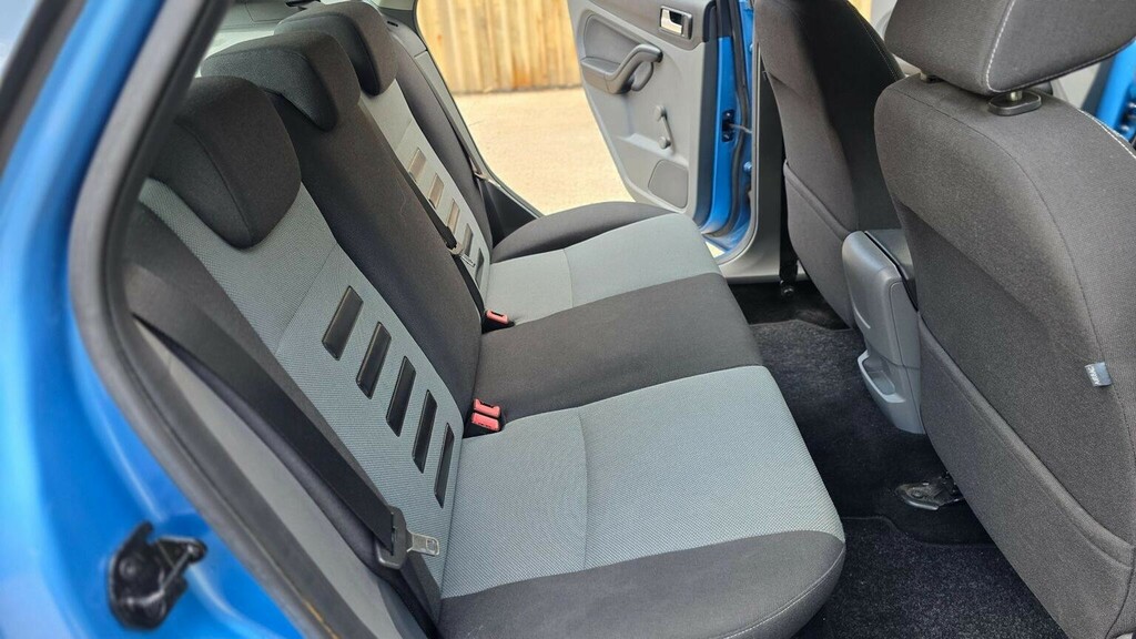 Ford Focus 1.6 Zetec Tdci Blue #29