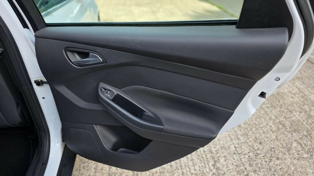 Ford Focus 1.6 Tdci Zetec Euro 5 Ss Silver #34