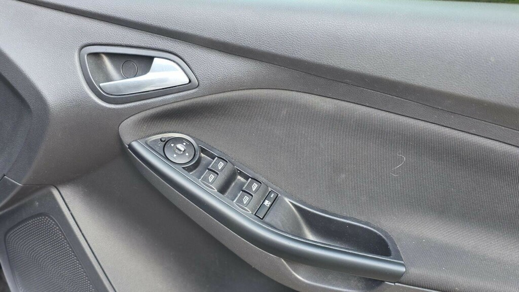 Ford Focus 1.6 Tdci Zetec Euro 5 Ss Silver #30