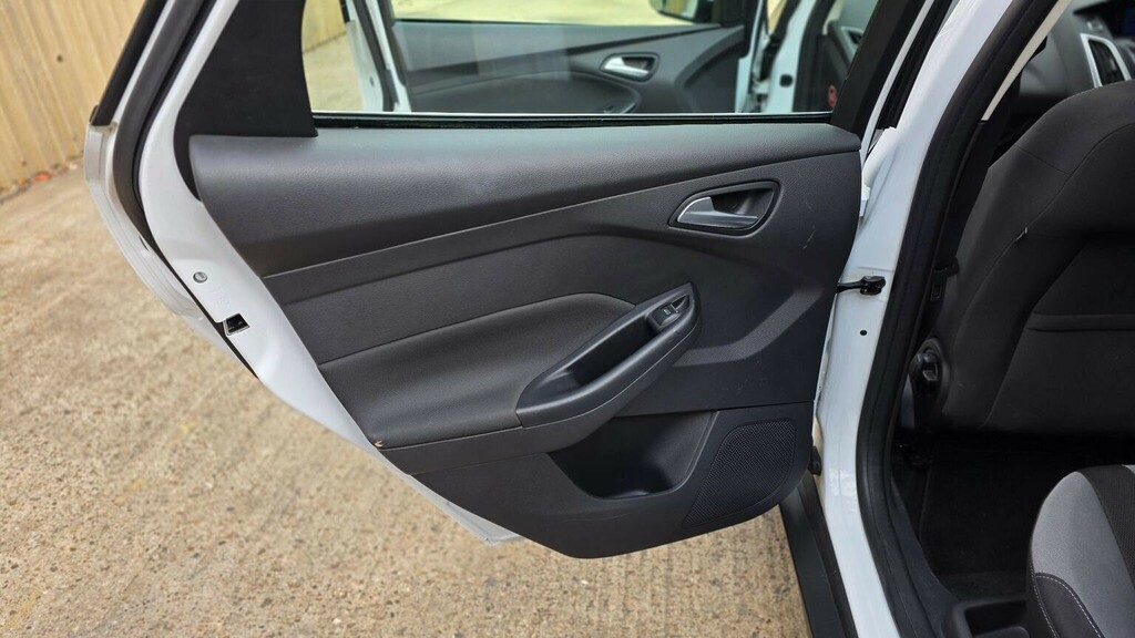 Ford Focus 1.6 Tdci Zetec Euro 5 Ss Silver #38