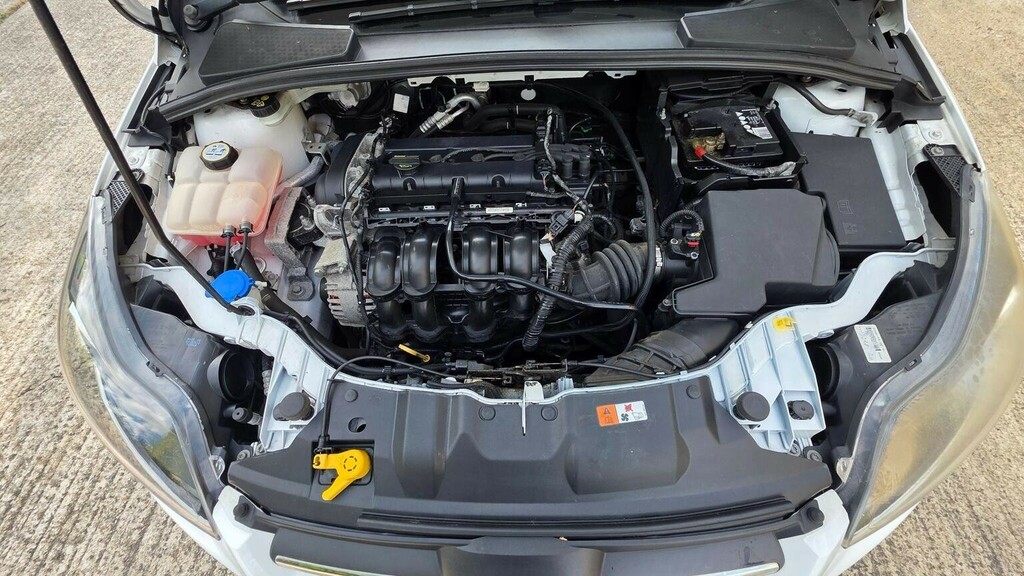Ford Focus 1.6 Tdci Zetec Euro 5 Ss Silver #20