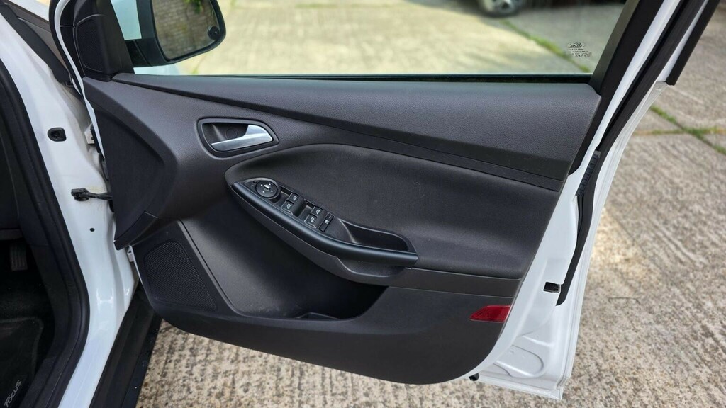 Ford Focus 1.6 Tdci Zetec Euro 5 Ss Silver #31
