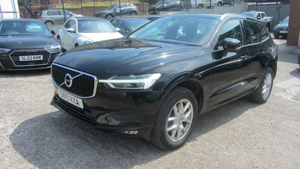 Volvo XC60 2L Momentum Pro SW19KXA Black #3