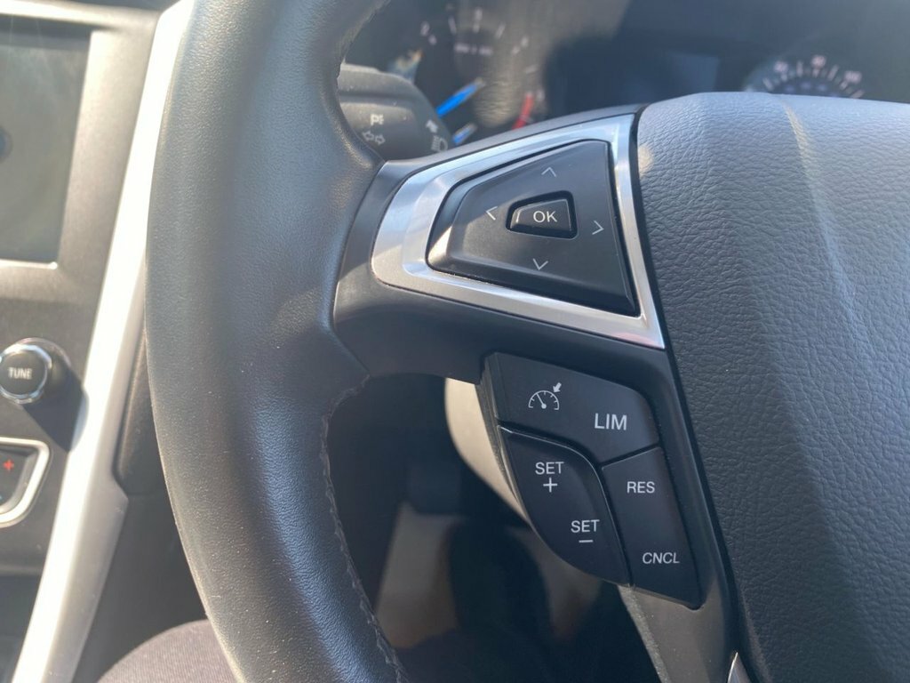 Ford Mondeo Ecoboost Titanium Hatchback Silver #23