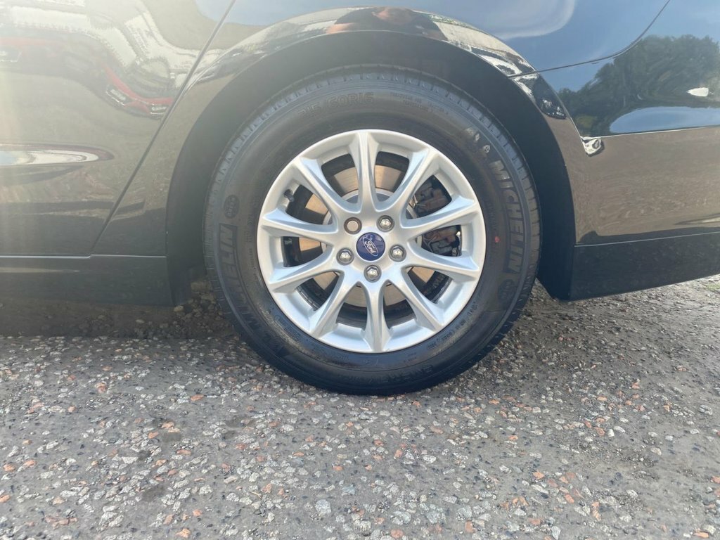 Ford Mondeo 2.0T Ecoboost Vignale Estate Euro White #11