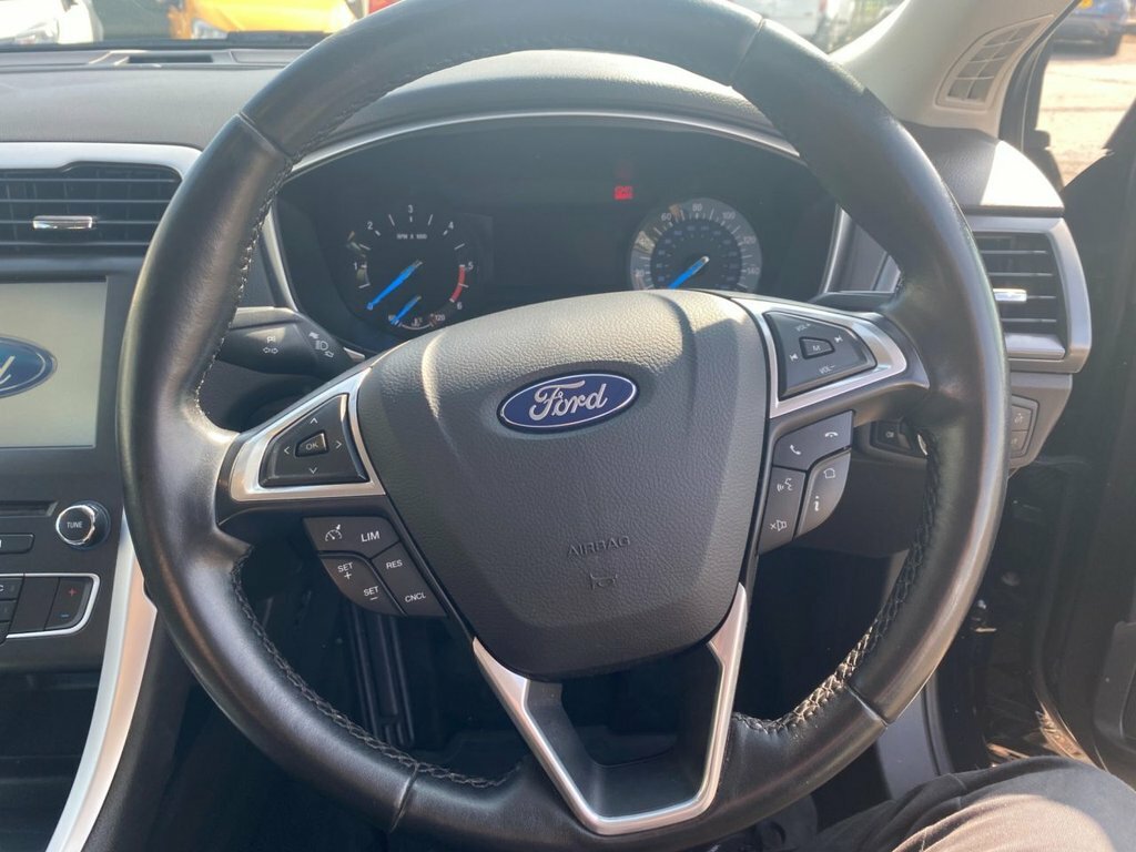 Ford Mondeo 2.0T Ecoboost Vignale Estate Euro White #17