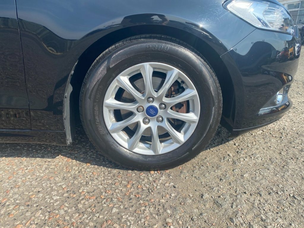 Ford Mondeo 2.0T Ecoboost Vignale Estate Euro White #9