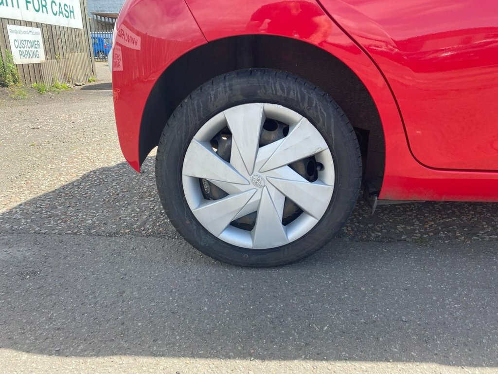 Toyota Aygo Hatchback Silver #9