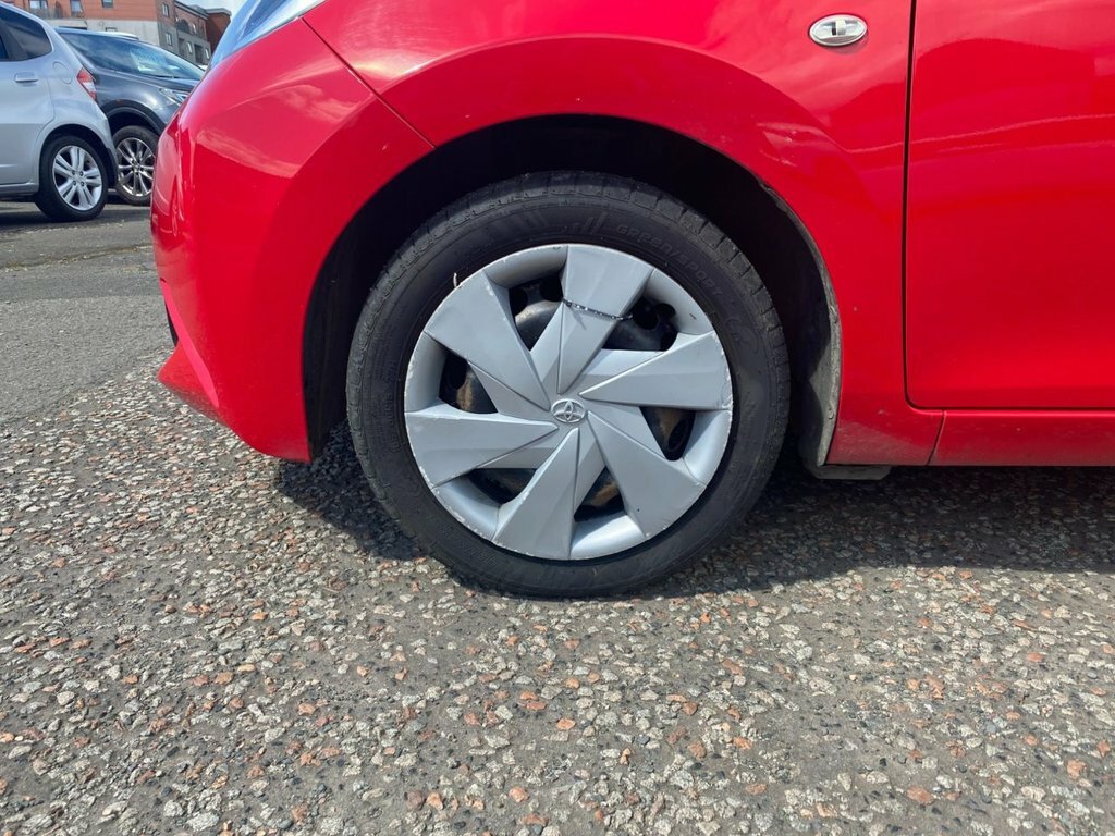 Toyota Aygo Hatchback Silver #11