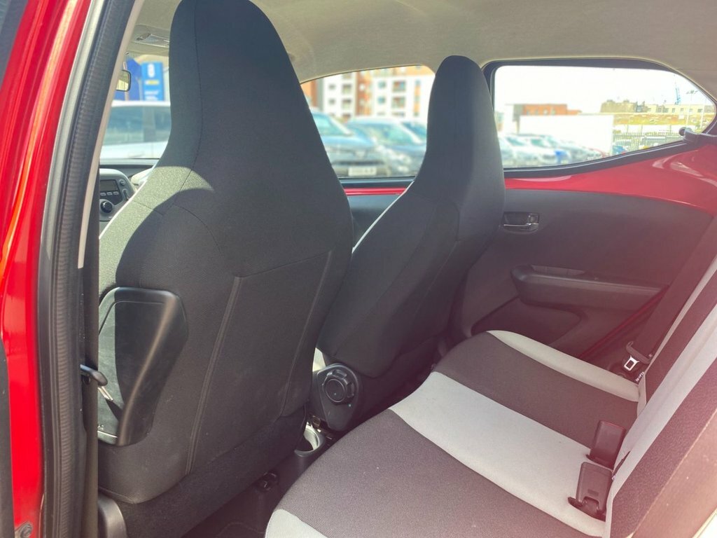 Toyota Aygo Hatchback Silver #16