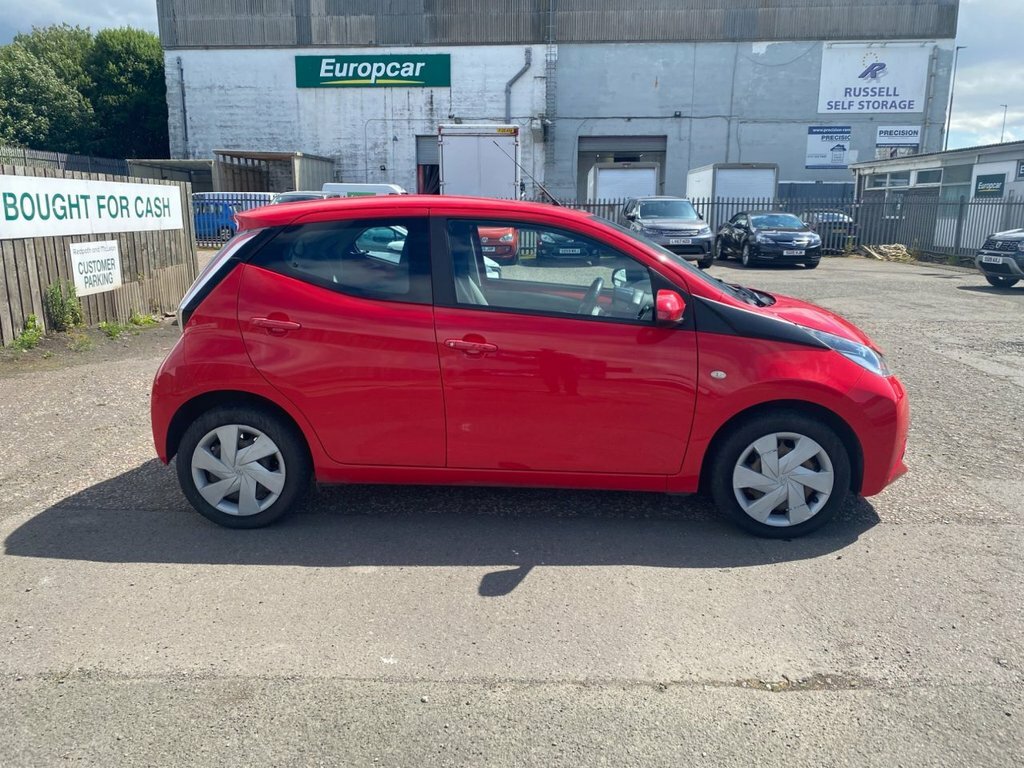 Toyota Aygo Hatchback Silver #8