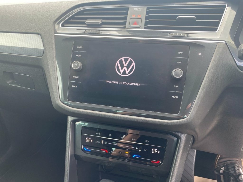Volkswagen Tiguan R-line White #18