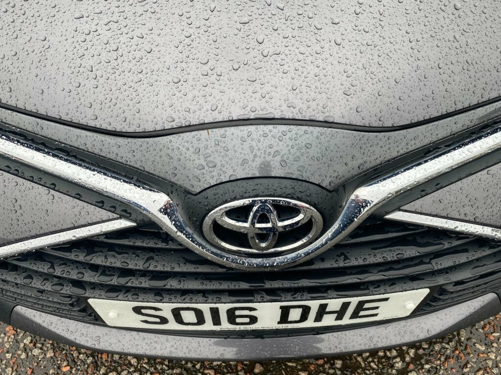 Toyota Yaris  Black #16