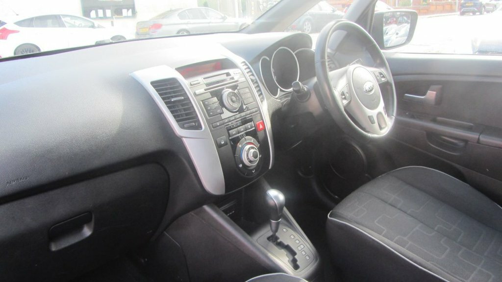 Kia Venga Mpv 1.4 Ecodynamics 1 Euro 5 Ss 201414 White #17