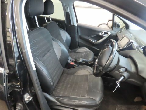 Peugeot 2008 2016 66 1.2 Black #6