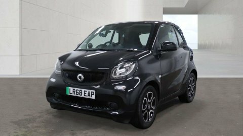 Smart Fortwo Coupe 2018 68 Eq Black #2