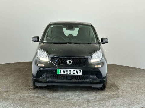 Smart Fortwo Coupe 2018 68 Eq Black #2