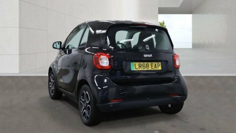 Smart Fortwo Coupe 2018 68 Eq Black #3