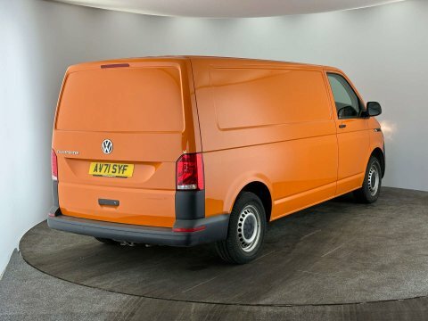 Volkswagen E-Transporter 83Kw 37.3Kwh Advance Van Silver #4