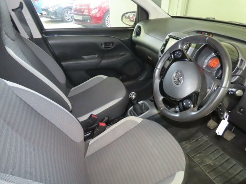 Toyota Aygo X -Trend Vvt-i Grey #4