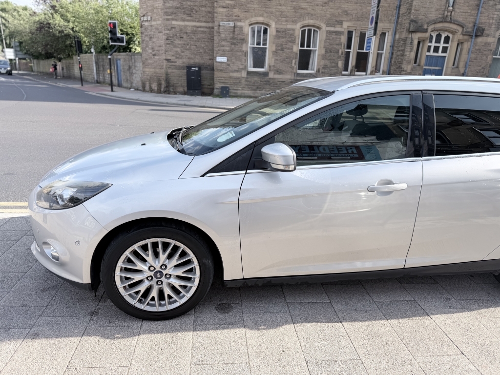 Ford Focus 1.0 Ecoboost 125 Zetec H B White 35 Road Tax V #9