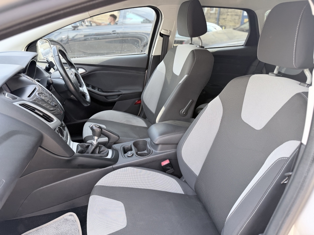 Ford Focus 1.0 Ecoboost 125 Zetec H B White 35 Road Tax V #12