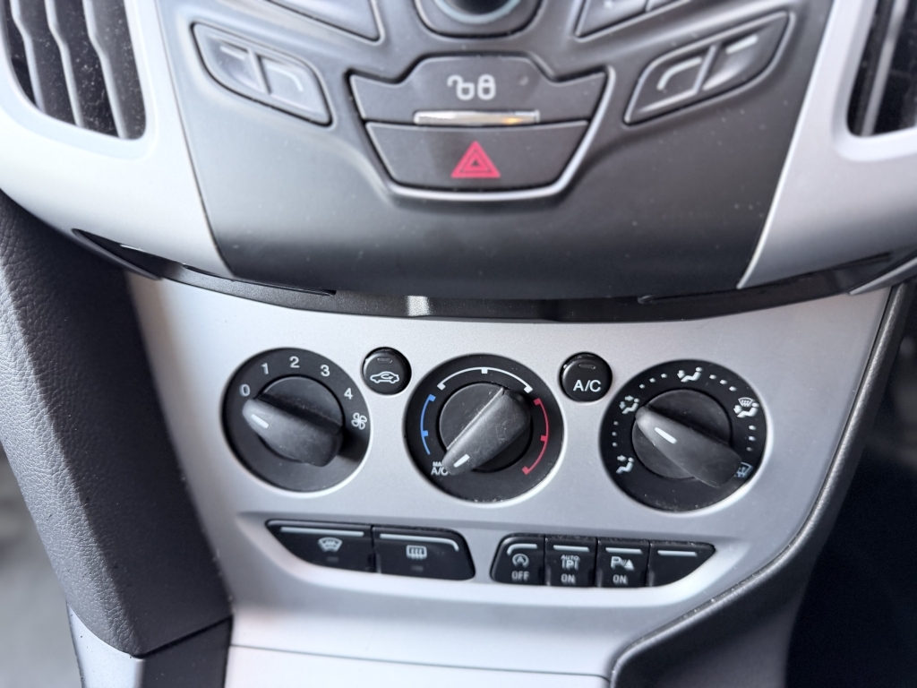 Ford Focus 1.0 Ecoboost 125 Zetec H B White 35 Road Tax V #20