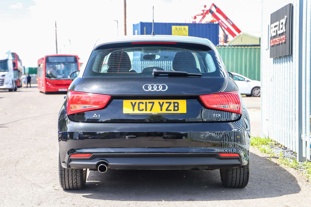 Audi A1 Sportback Tdi Sport YC17YZB Black #4