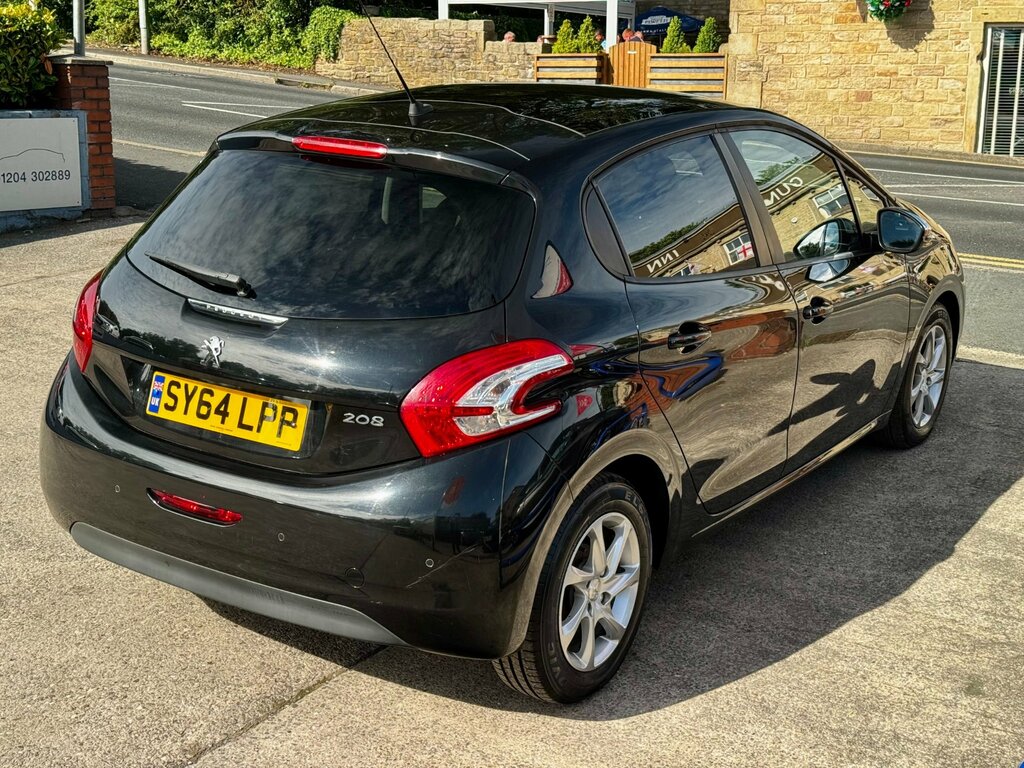 Peugeot 208 1.2 Vti Puretech Style Hatchback Black #4