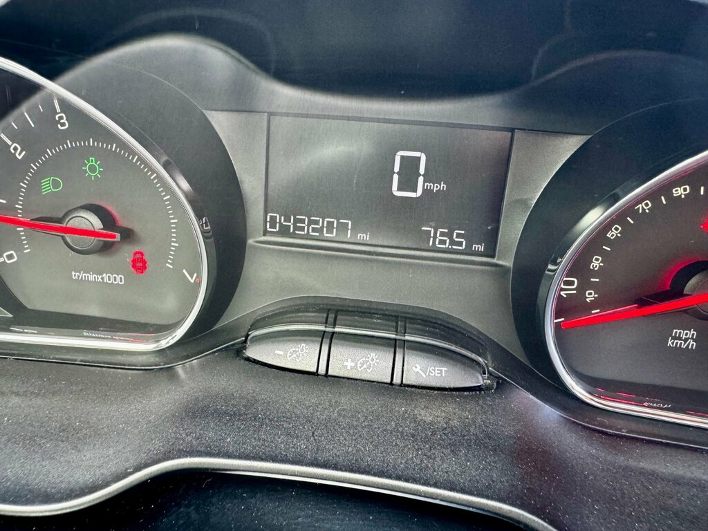 Peugeot 208 1.2 Vti Style Euro 5 Blue #61