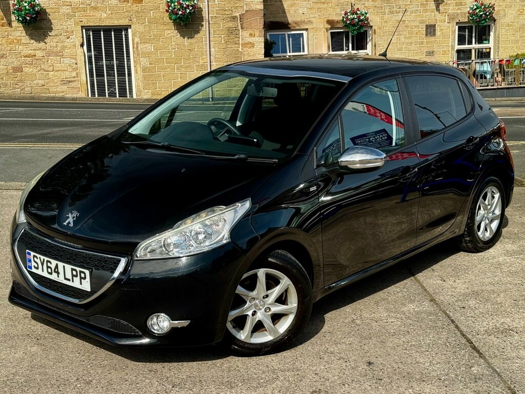 Peugeot 208 1.2 Vti Puretech Style Hatchback Black #2