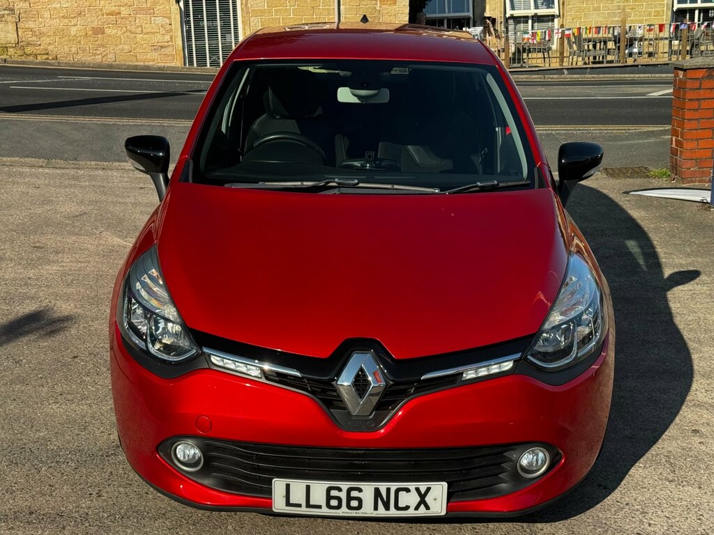 Renault Clio 1.2 16V Dynamique Nav Hatchback Red