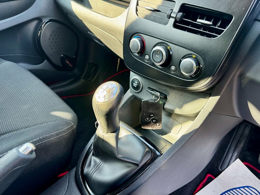 Renault Clio 1.5 Dci 90 Dynamique Nav White #39