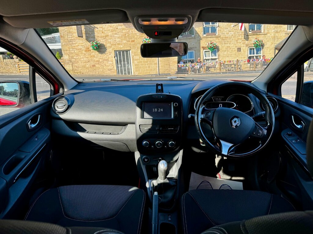 Renault Clio 1.2 16V Dynamique Nav Hatchback Red #3