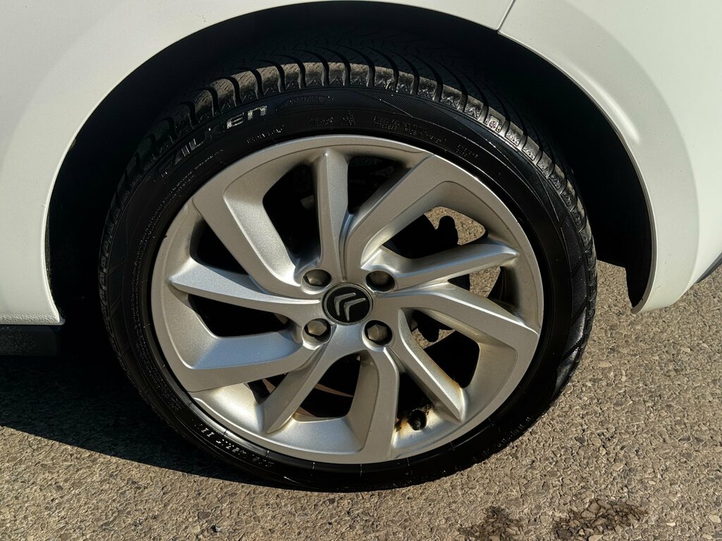 DS DS 3 1.2 Puretech Elegance Hatchback Eat6 Blue #66