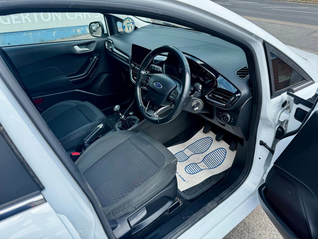 Ford Fiesta St-line White #8