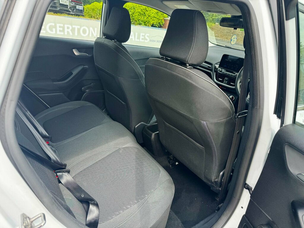 Ford Fiesta St-line White #13
