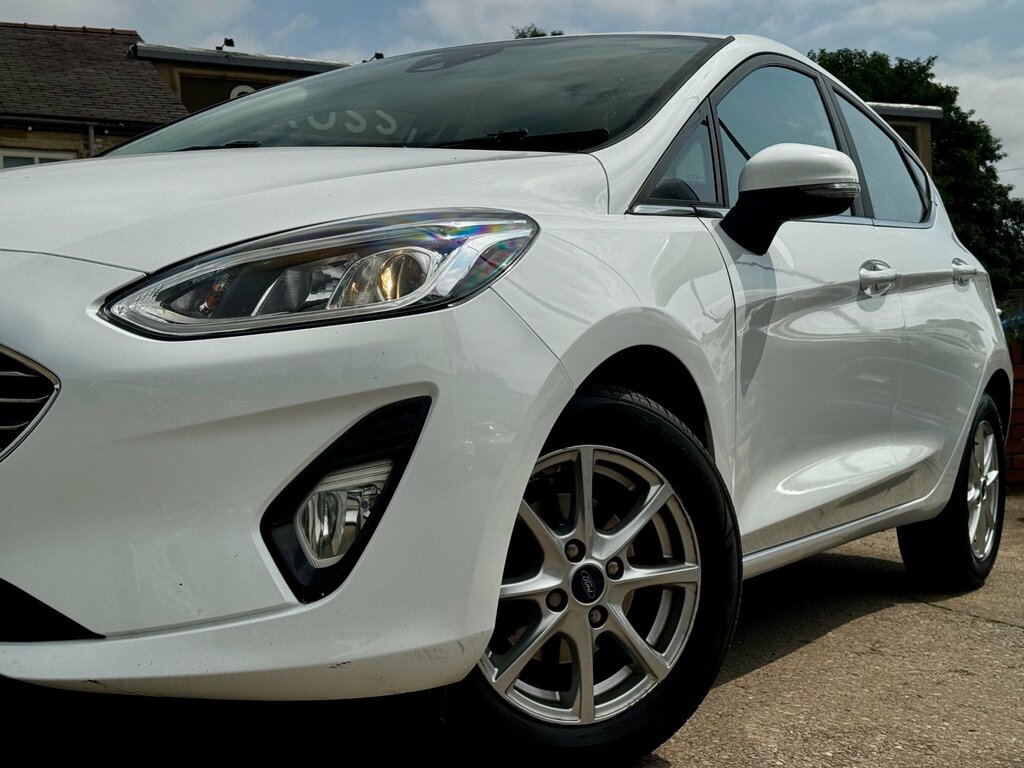 Ford Fiesta St-line White #33