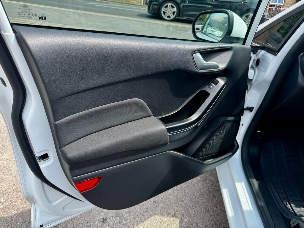 Ford Fiesta St-line White #53