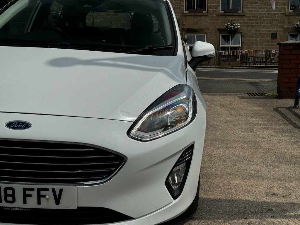 Ford Fiesta St-line White #29