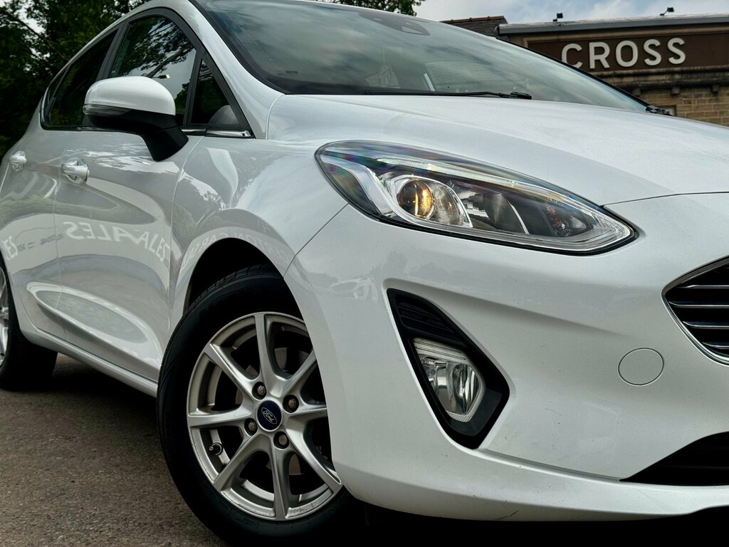 Ford Fiesta St-line White #16