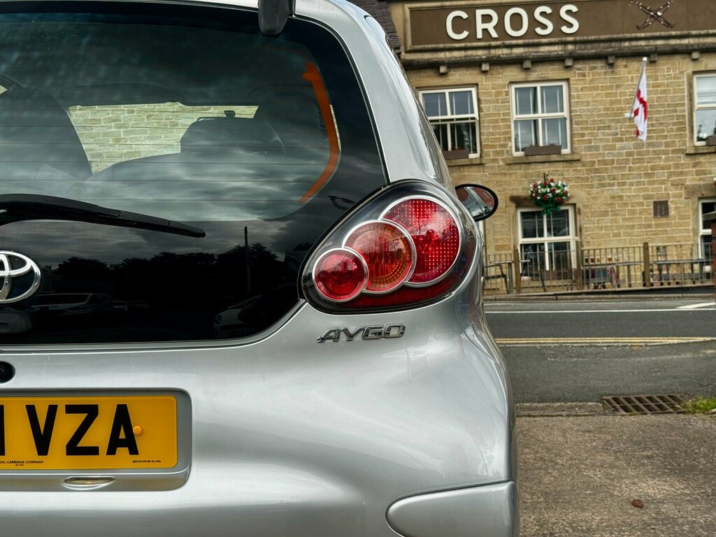 Toyota Aygo Hatchback Grey #50