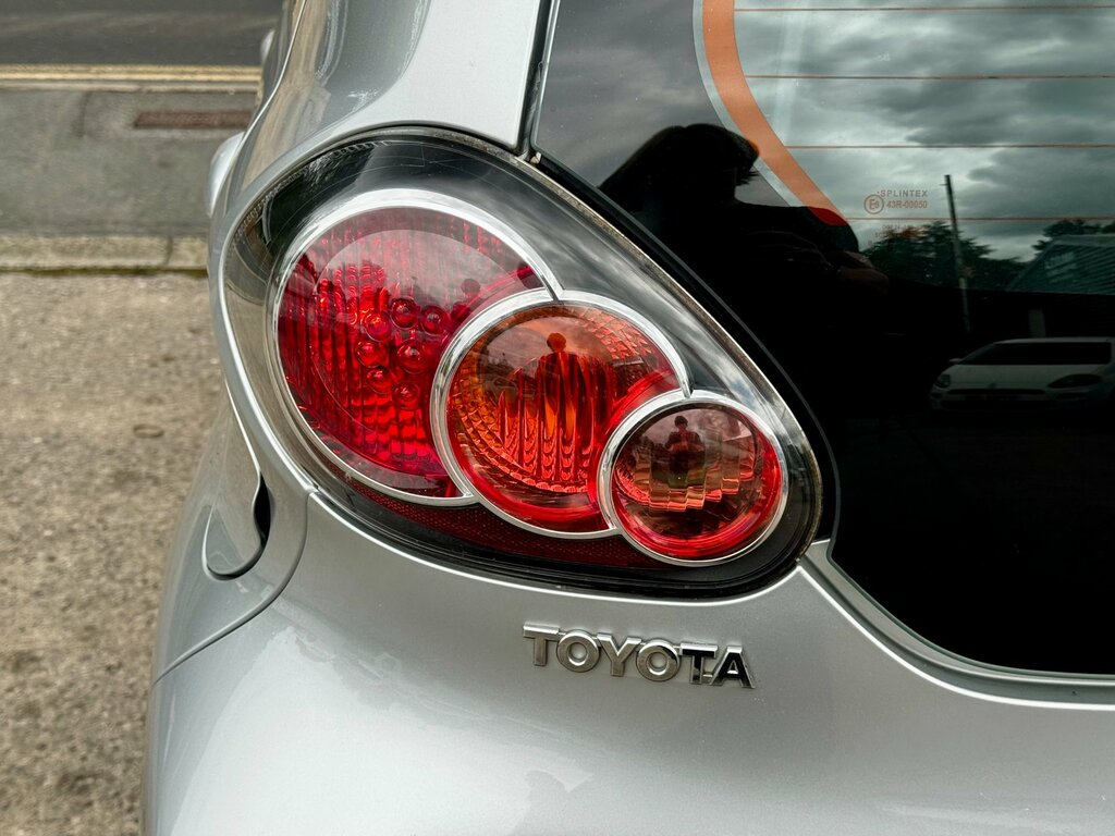 Toyota Aygo Hatchback Grey #43