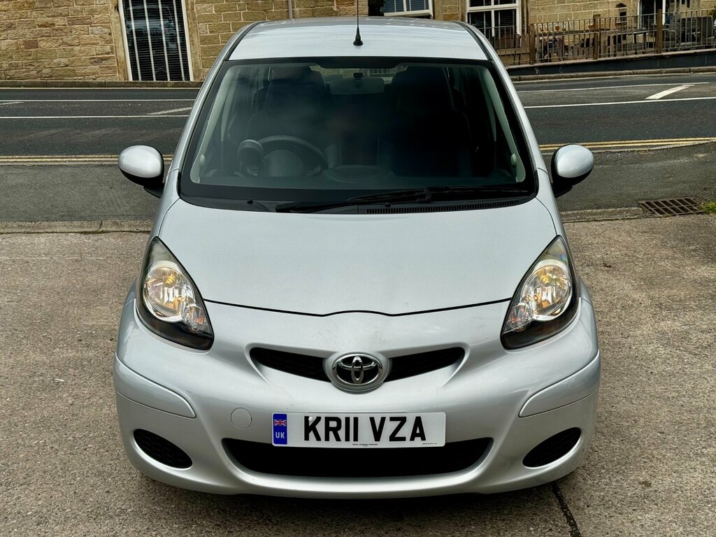 Toyota Aygo 1.0 Vvt-i Ice Hatchback Euro 5 Silver