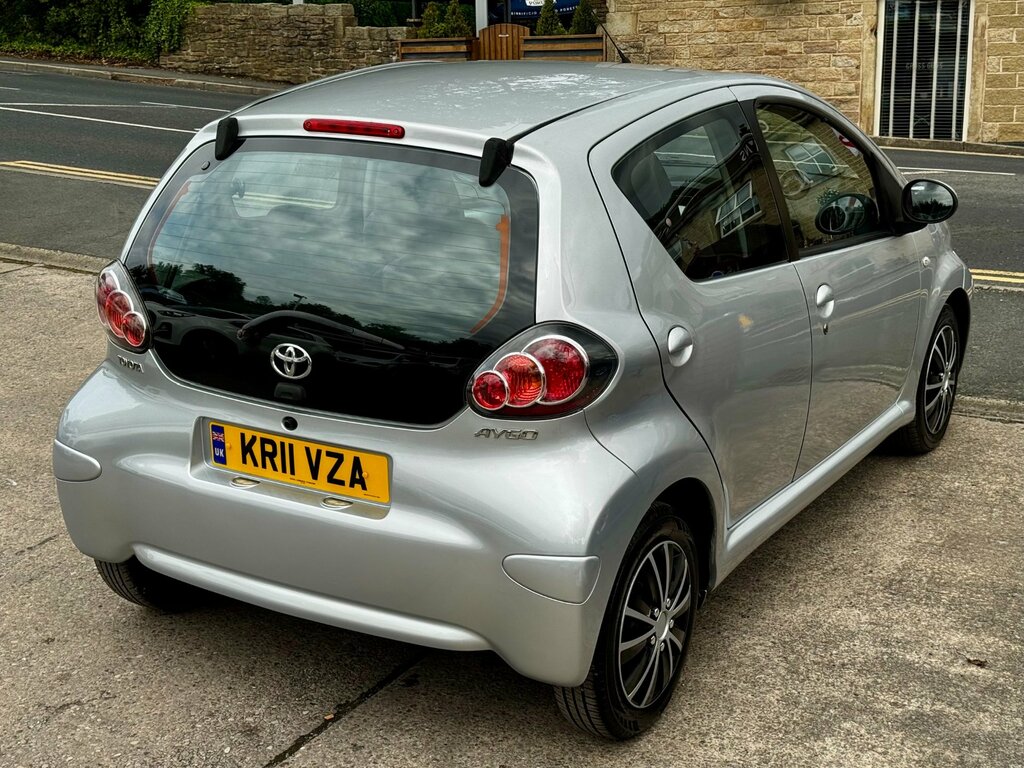 Toyota Aygo Hatchback Grey #49
